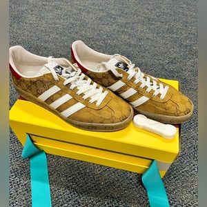 Gucci x Adidas Gazelle (Discontinued color, RARE**)